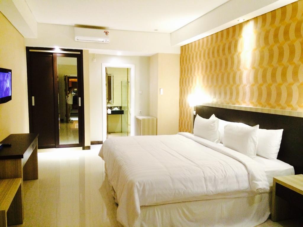 Sylvia Hotel Premier Kupang Купанґ Номер фото
