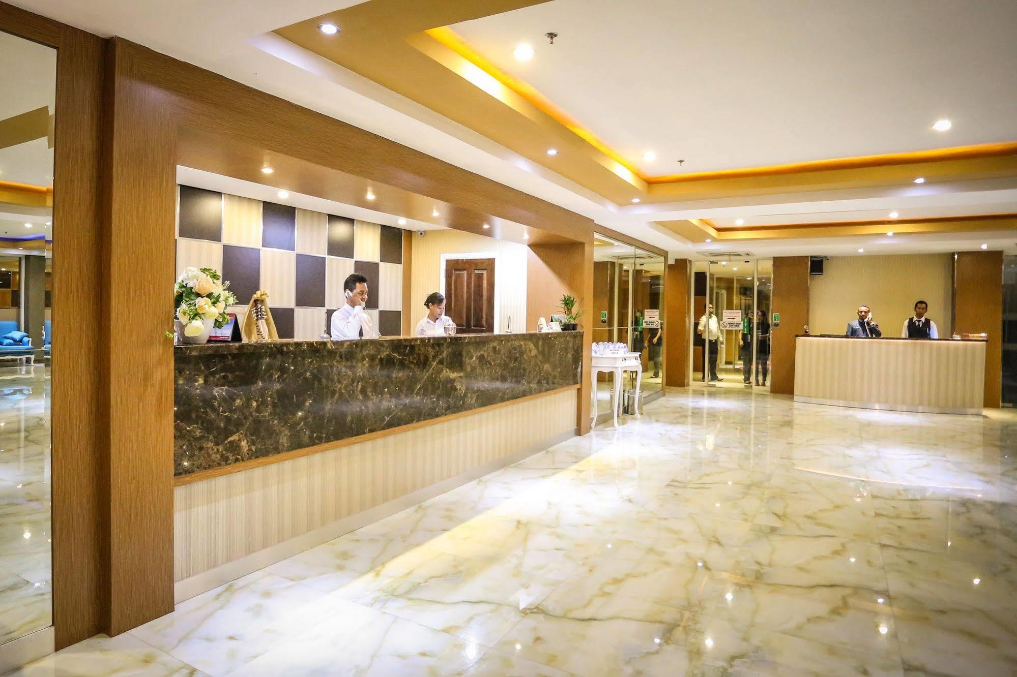 Sylvia Hotel Premier Kupang Купанґ Екстер'єр фото